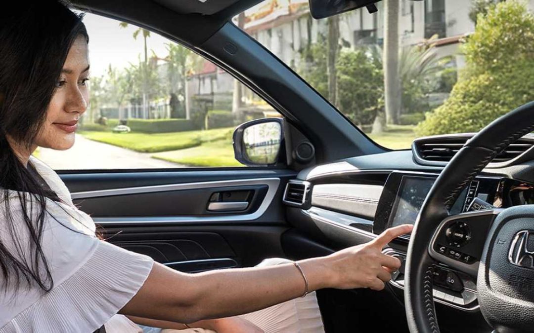 Rahasia Kaca Depan Mobil Bersih Berkilau: Tips Jitu dari Honda Bintang Madiun!